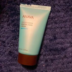🐼🐼🐼Ahava Deadsea Water Sea Kissed Mineral Hand Cream 1.3 Fl Oz